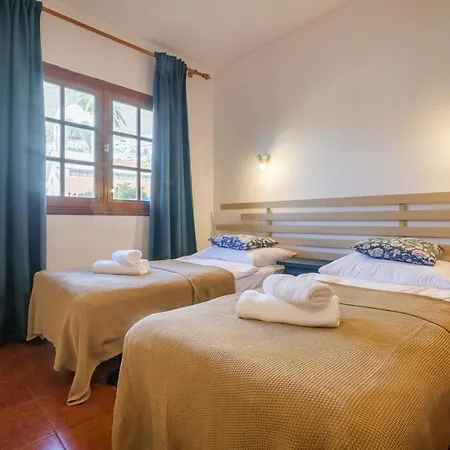Paraiso Bamboo - 2 Bedrooms, 2 Bathrooms, Fibre Net, Heart Of The Gigantes, Tv Channels Acantilado de los Gigantes